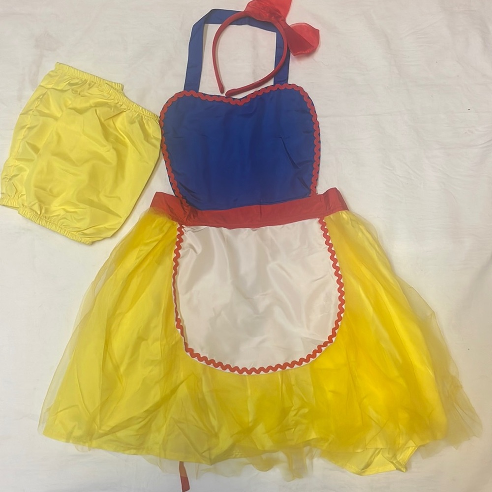 NWOT Girls costume